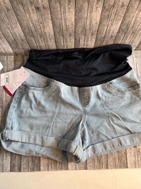 Maternity Light Wash Denim Shorts with Black Stretch Panel